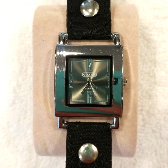 Coach signature C watch